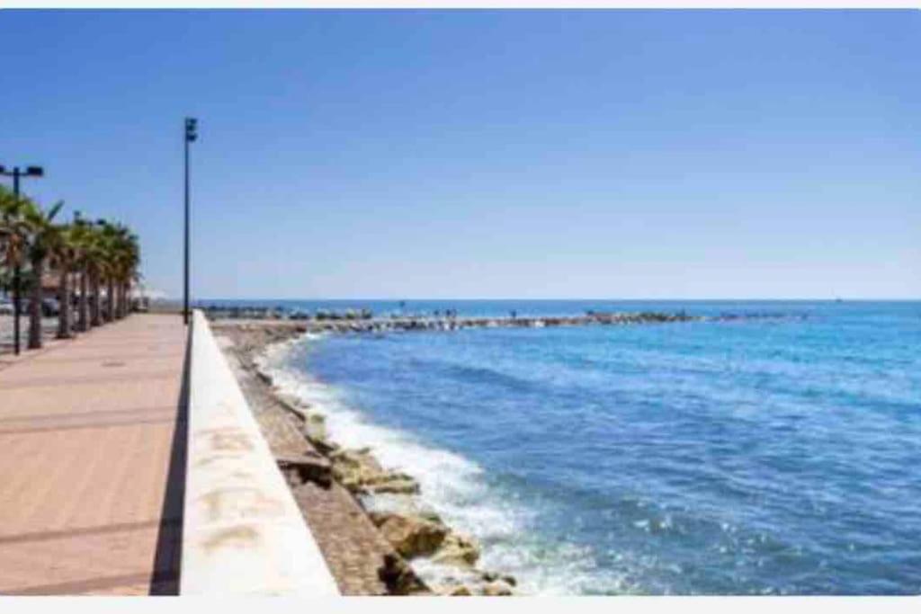 Apartamento Primera Linea De Playa Fuengirola Dış mekan fotoğraf